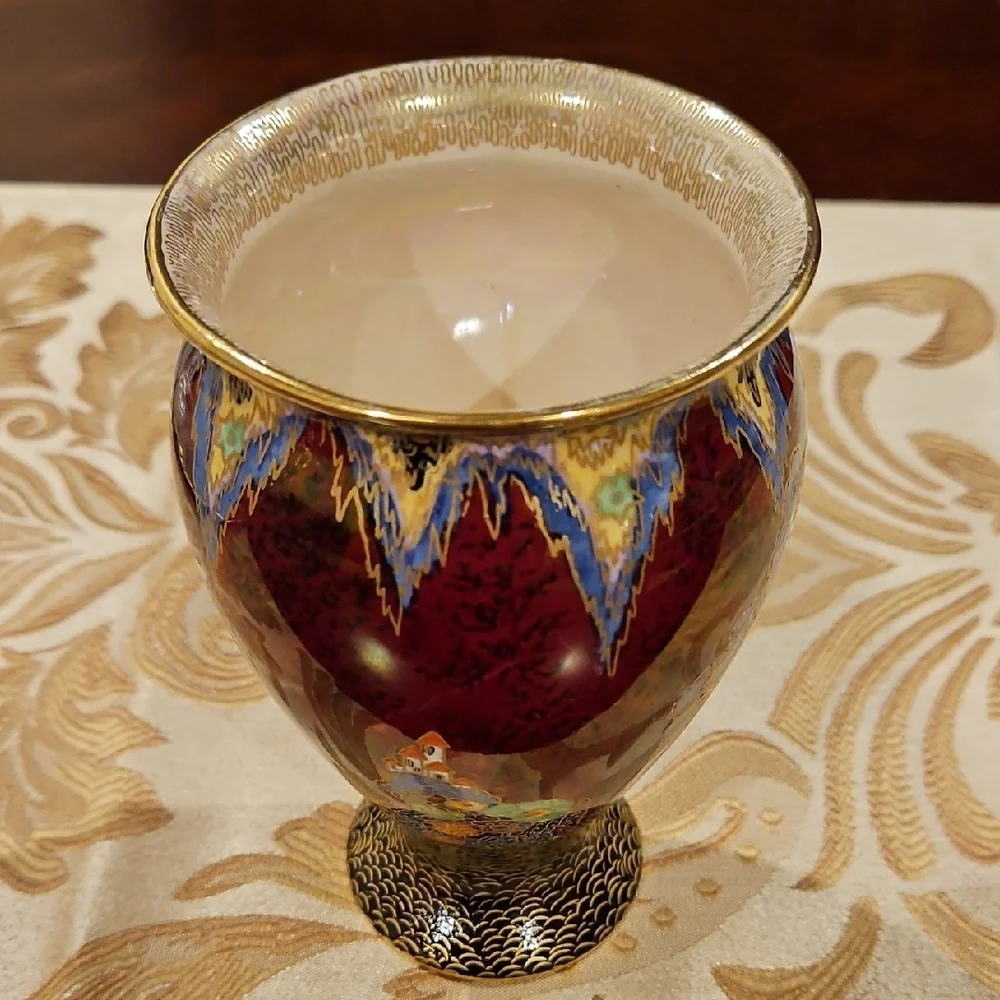 Exquisite Vintage Crown Devon Fieldings Art Deco 'Fairy Castle' Gold Gilded Vase